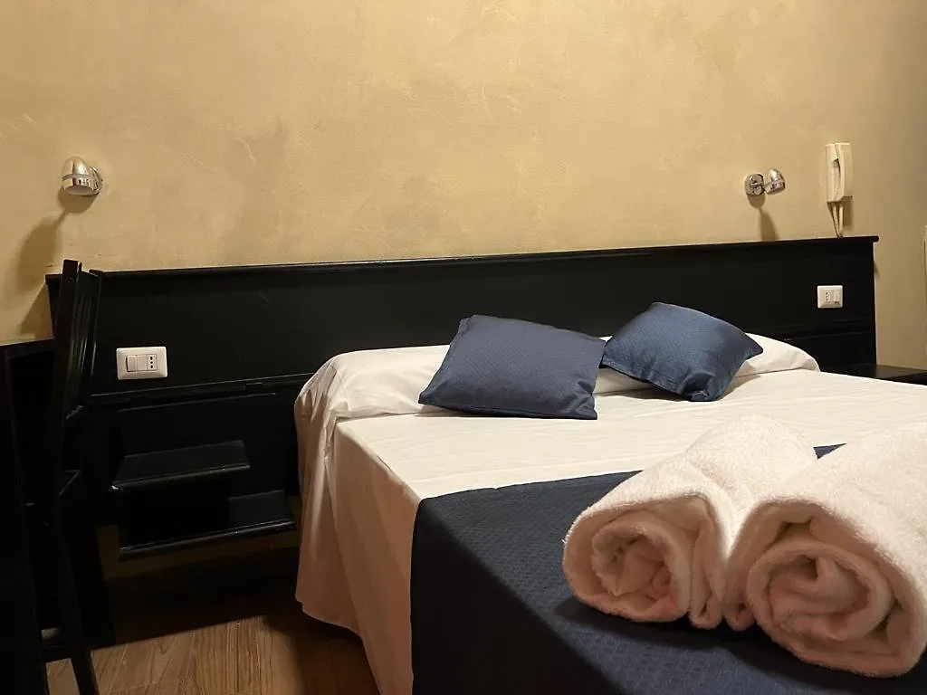 Albergo Corvetto Corso Lodi Milán 0*,