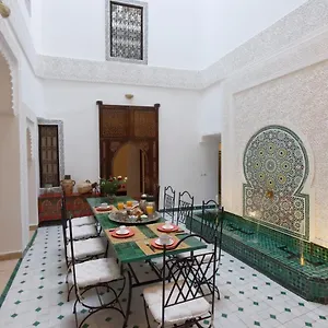 https://riad-dardarkom.marrakeshhotelsmorocco.com