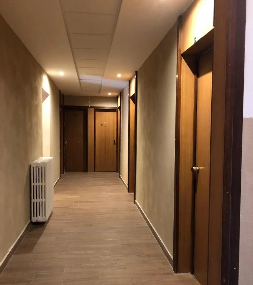 Albergo Corvetto Corso Lodi Milão 0*,